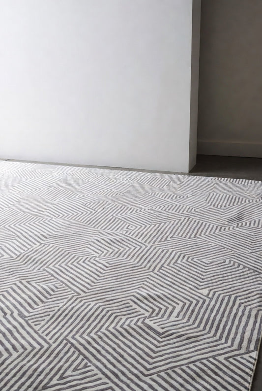 Minimal Lines Contemporary Carpet